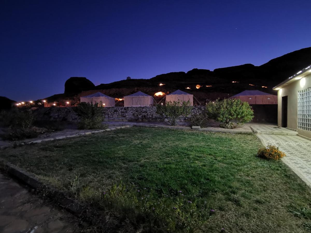Rural Tents Naseem الخيمةالريفيةalouzaib อาลูลา ภายนอก รูปภาพ