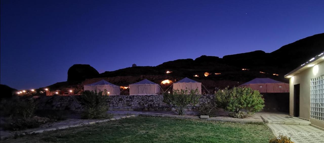 Rural Tents Naseem الخيمةالريفيةalouzaib อาลูลา ภายนอก รูปภาพ